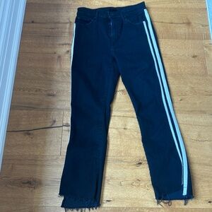 Mother jeans size 27 stripes on side make legs look extra long